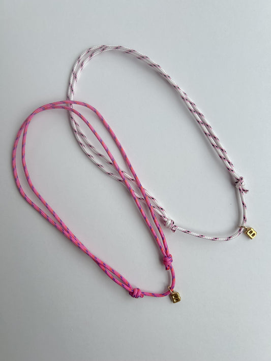 Collier initiale "B"
