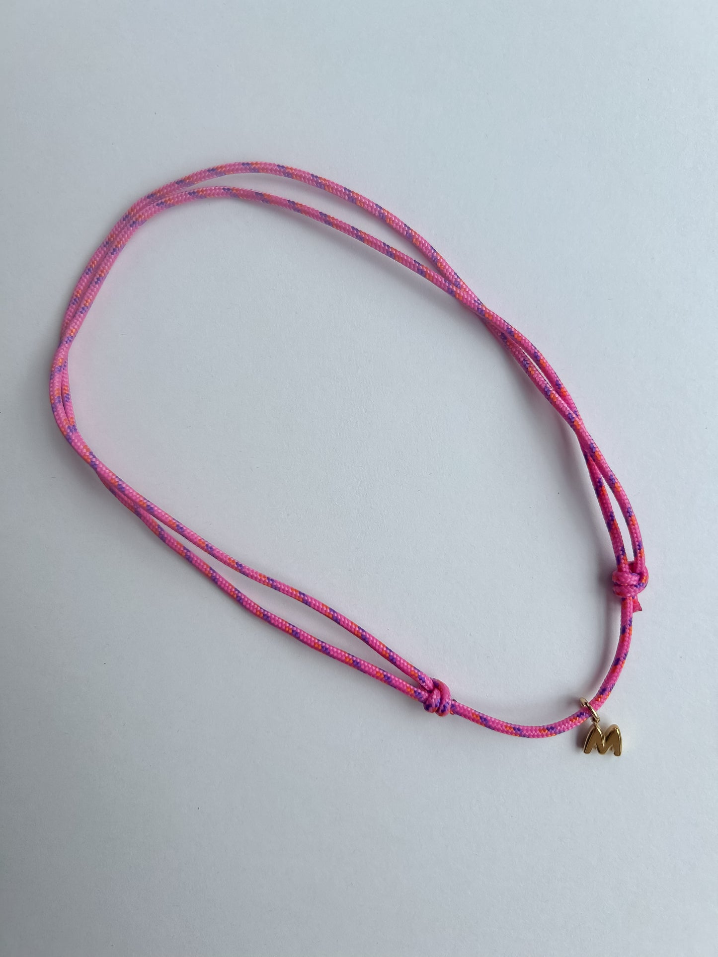 Collier initiale "M"