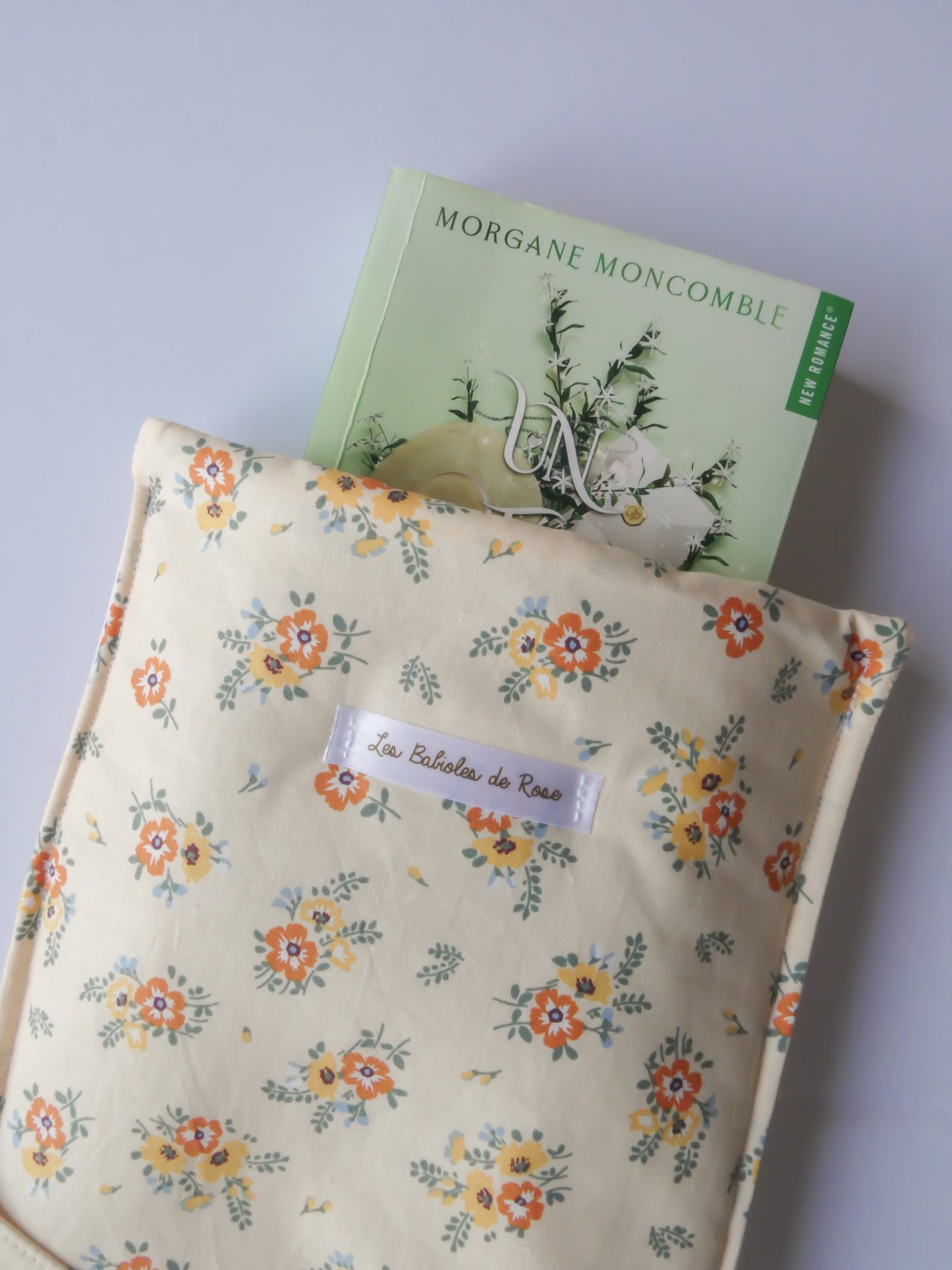 Housse livre "Mia"+ marque-page