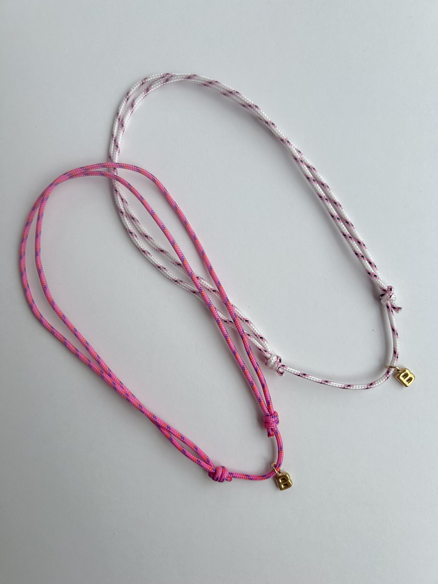Collier initiale "B"
