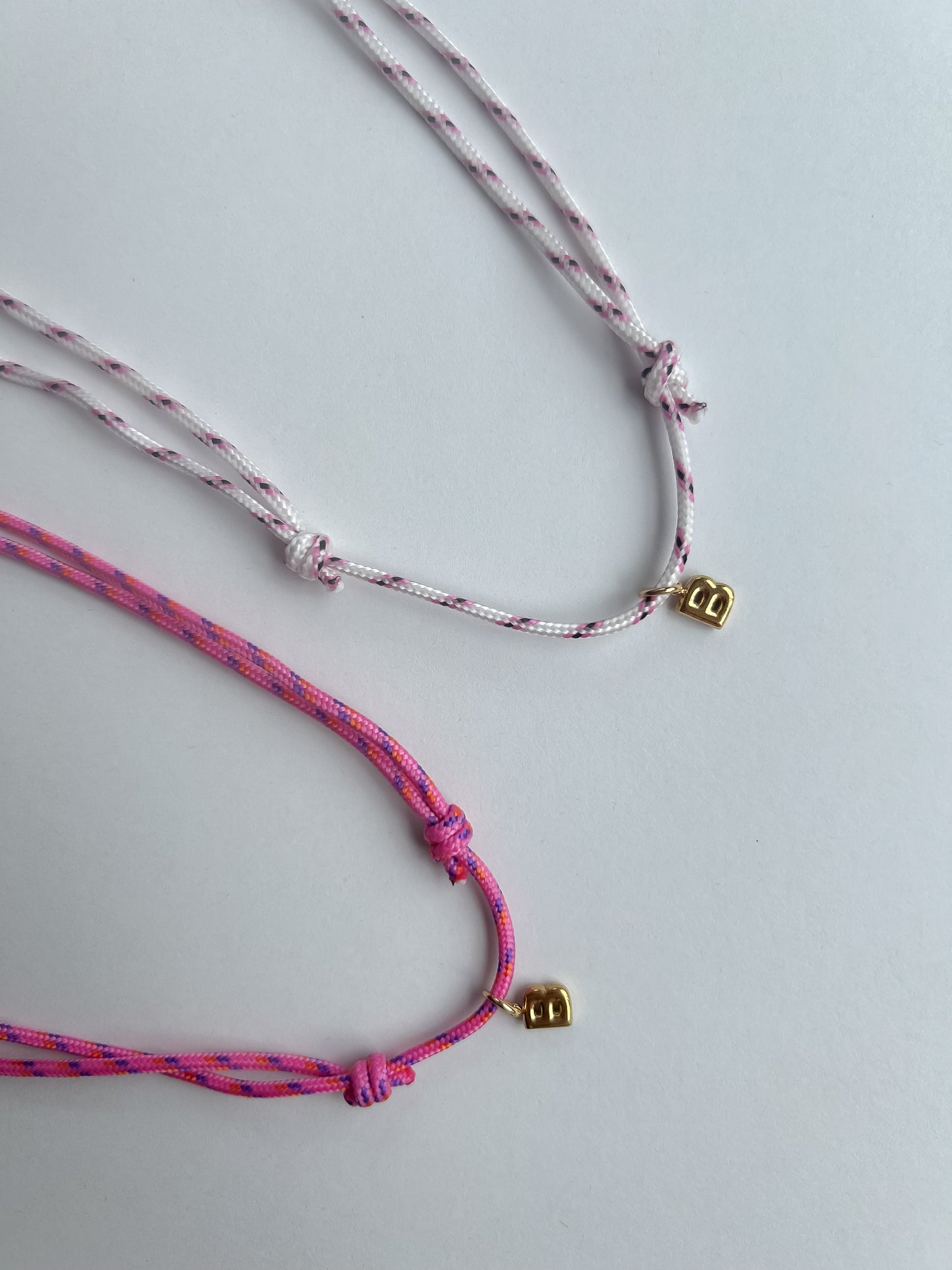 Collier initiale "B"