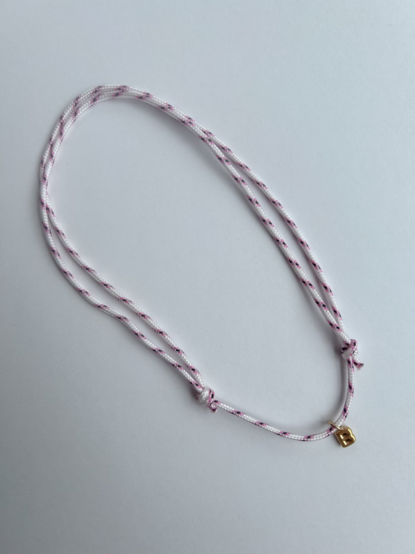 Collier initiale "B"
