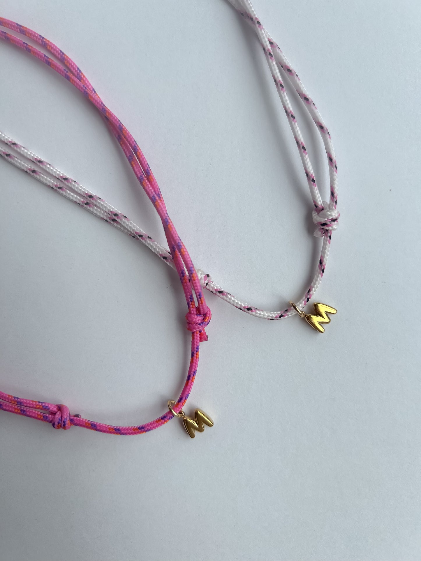 Collier initiale "M"