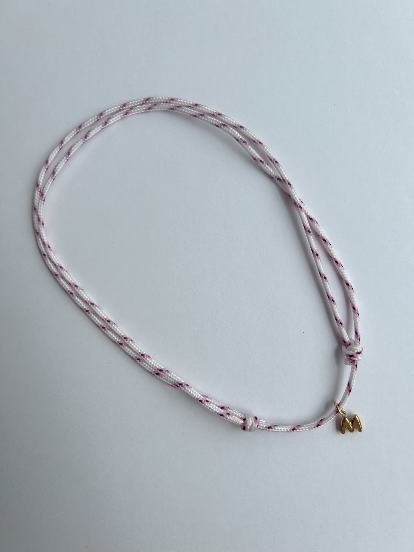 Collier initiale "M"