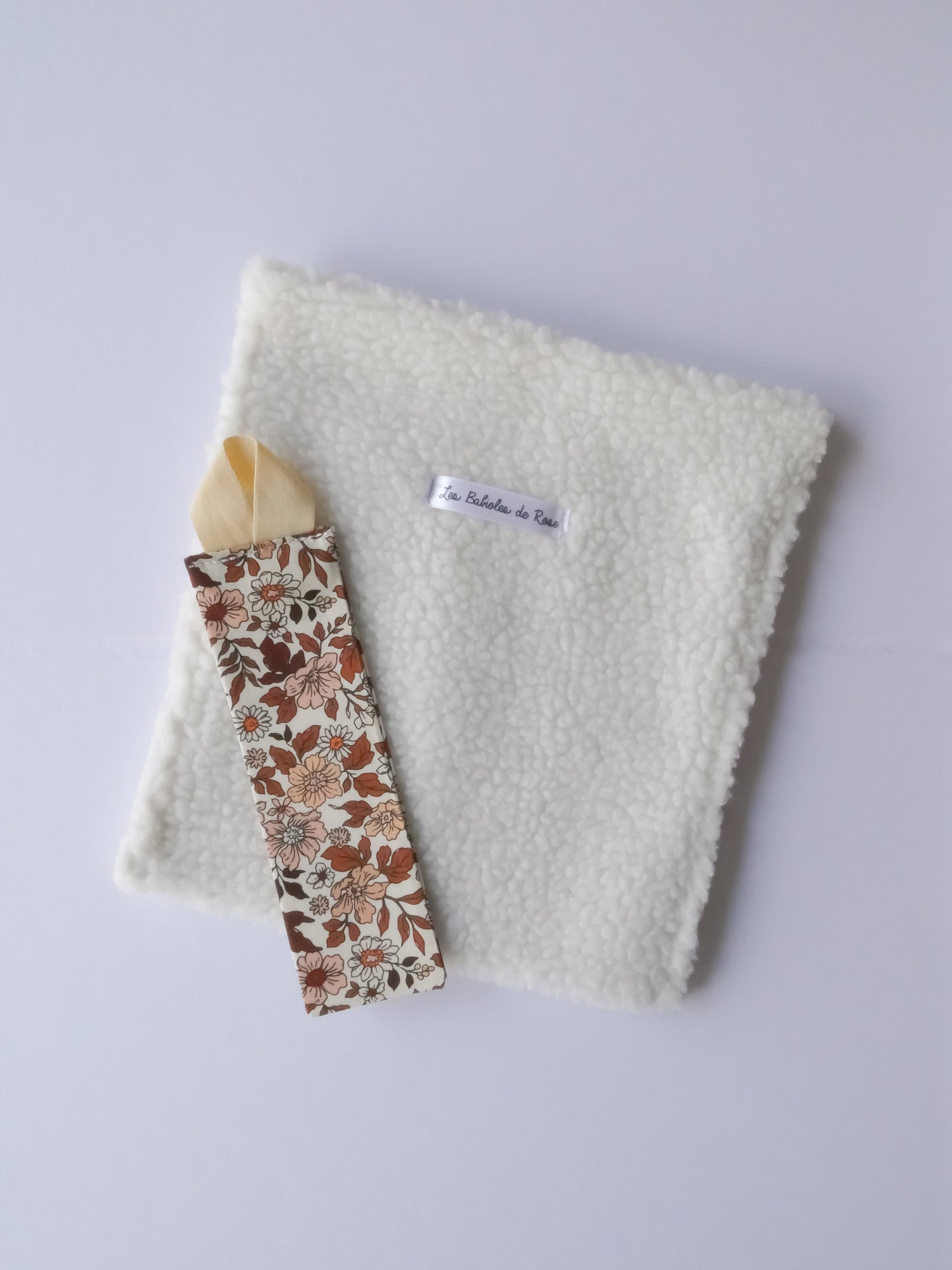 Housse livre "Moumoute" + marque-page